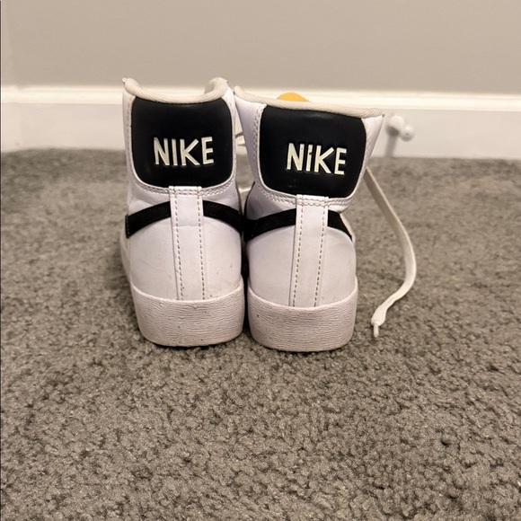 Women’s Nike Blazers - Picture 3 of 3